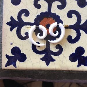 White spiral fake gauges